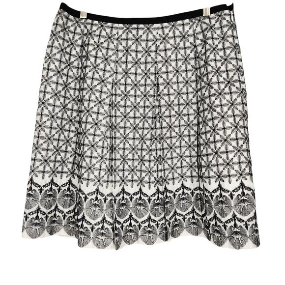 SALE Tahari Embroidered Black & White Skater Circle Skirt Pleated Geo Print - Picture 3 of 3